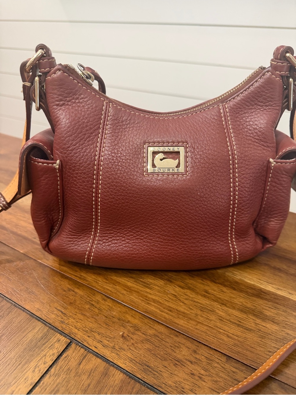 Dooney & Bourke Brown Pebble Leather crossbody Bag - Picture 2 of 6